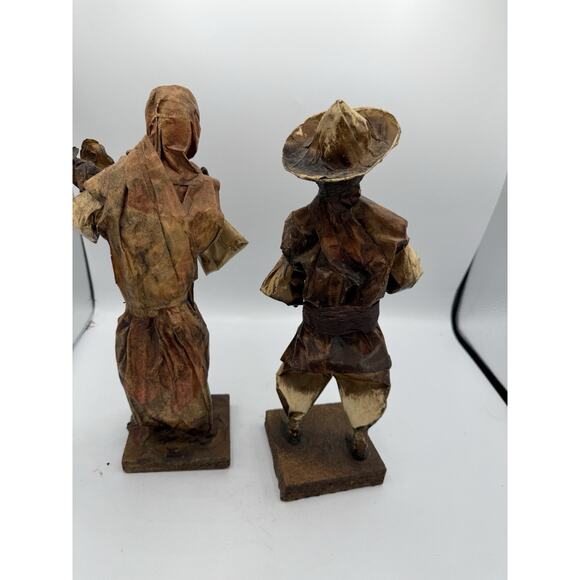 Mexican Folk Art Corn Husk Figurines Man & Woman Market Scene 12” Pair - Picture 7 of 11